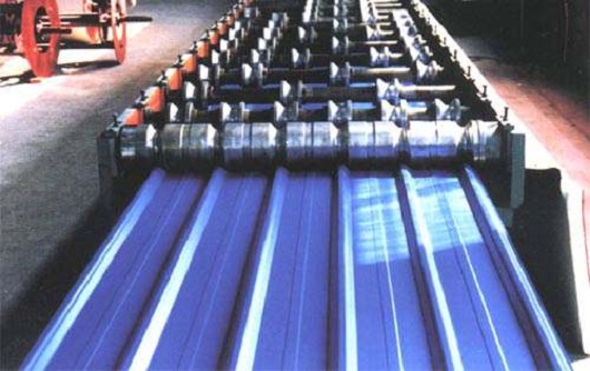 誰(shuí)發(fā)明了彩鋼板，較早的太原彩鋼板在哪里？